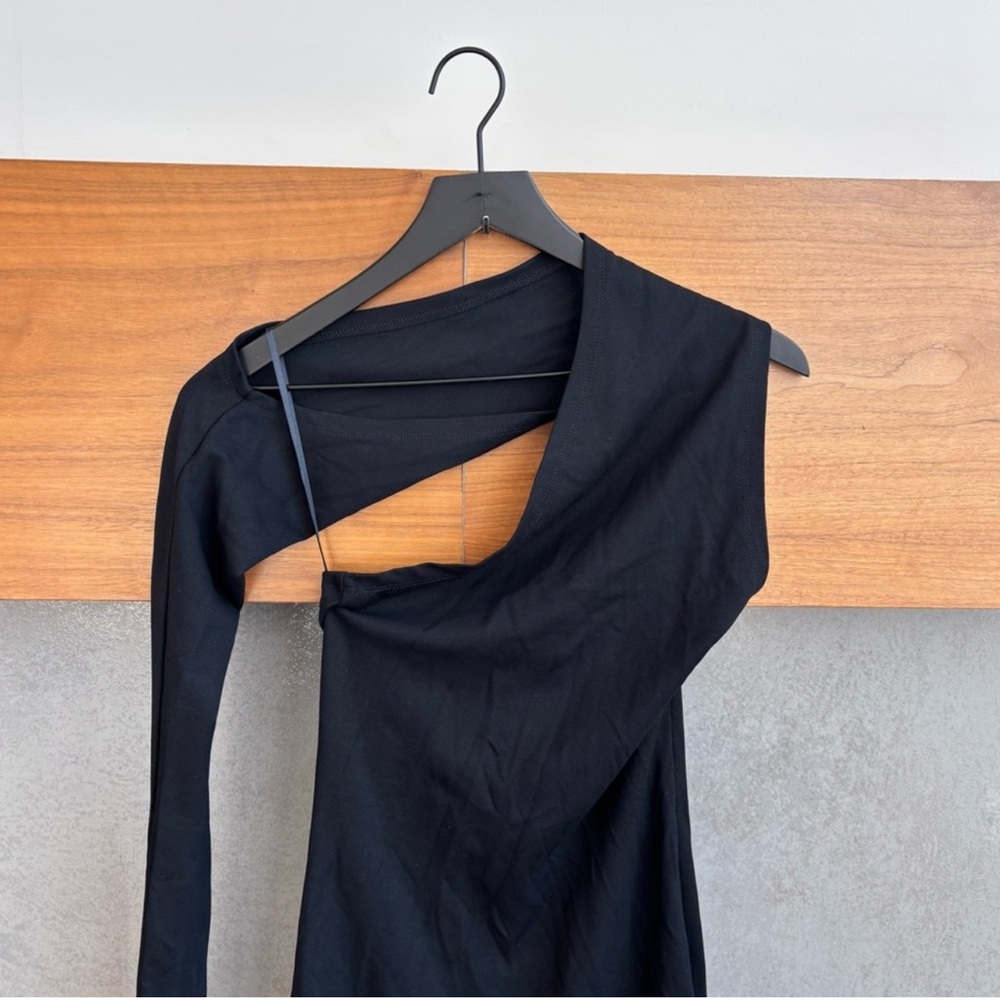 marcellamoda New York Elegant Black One-Shoulder Dress - Picture 4 of 4